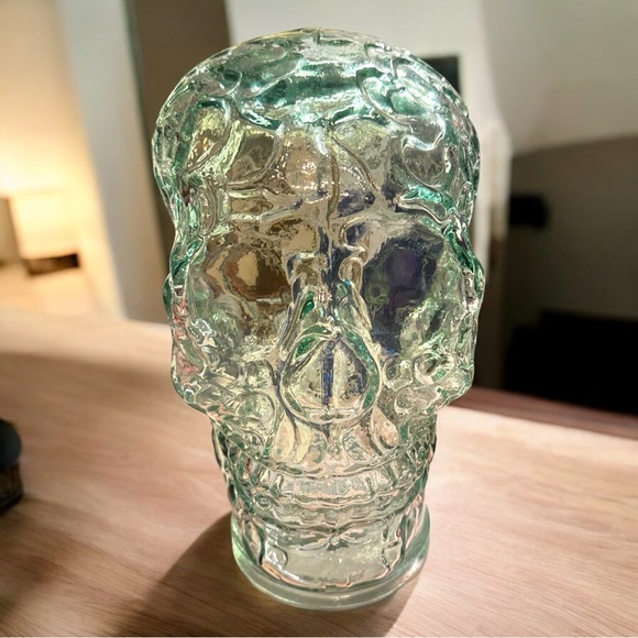 Fabulous Textured Heavyweight Glass Skull Sculpture w/ Star Lights (EUC) - Picture 5 of 15